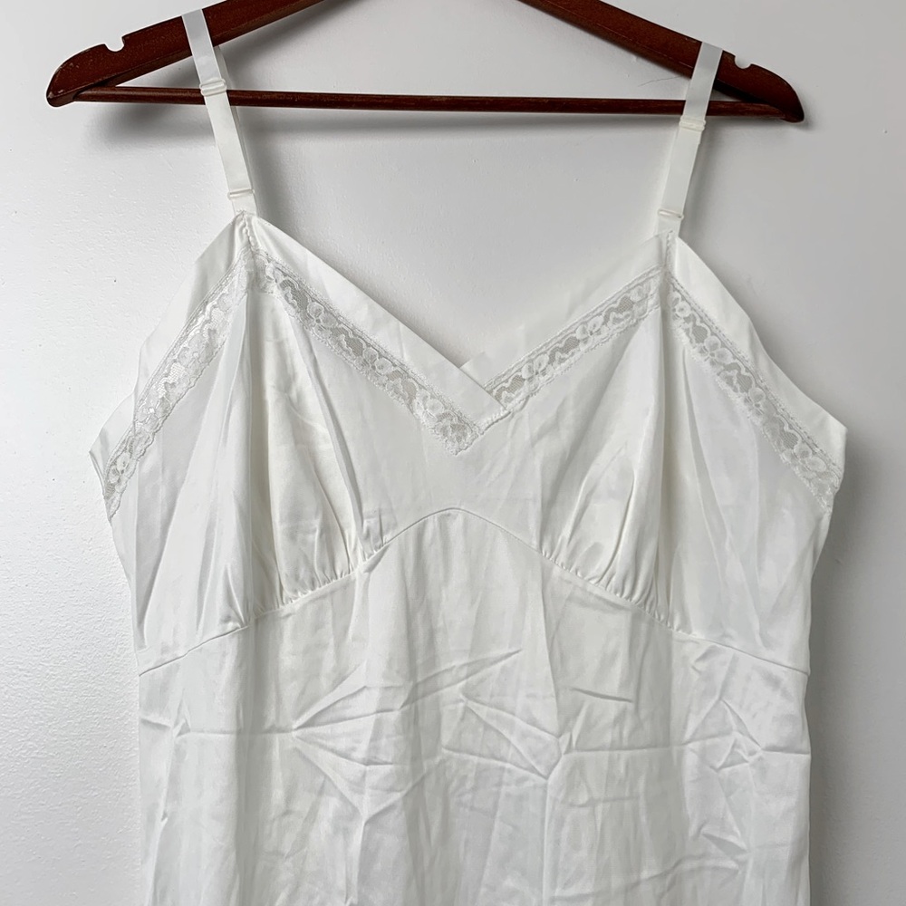 🎄🔥🕊️Vintage White Lace Slip Dress